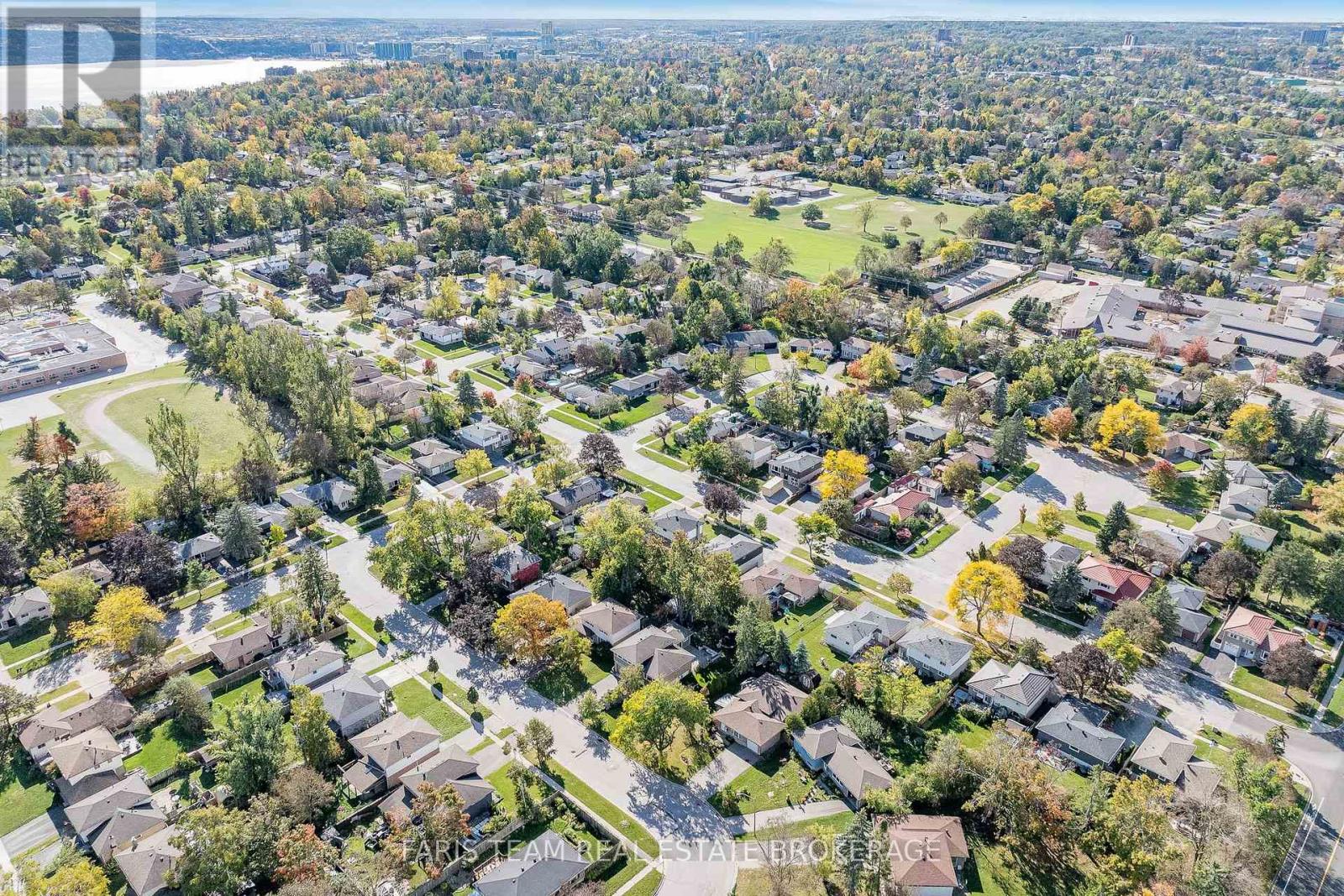 43 Jeffrey Street, Barrie, Ontario L4M 4L4 - Photo 33 - S12589722