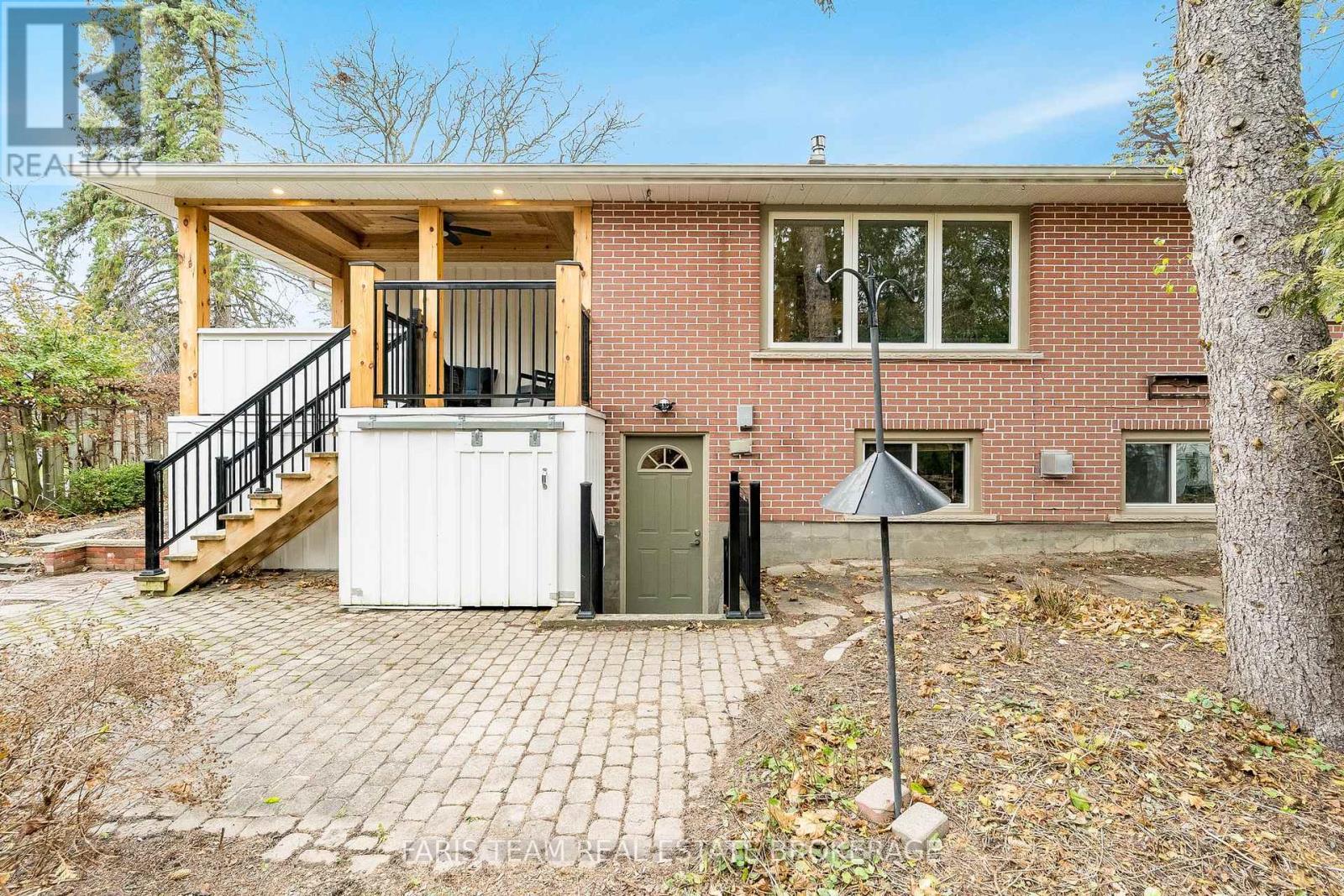 15 Davidson Street, Barrie, Ontario L4M 3R9 - Photo 32 - S12581536