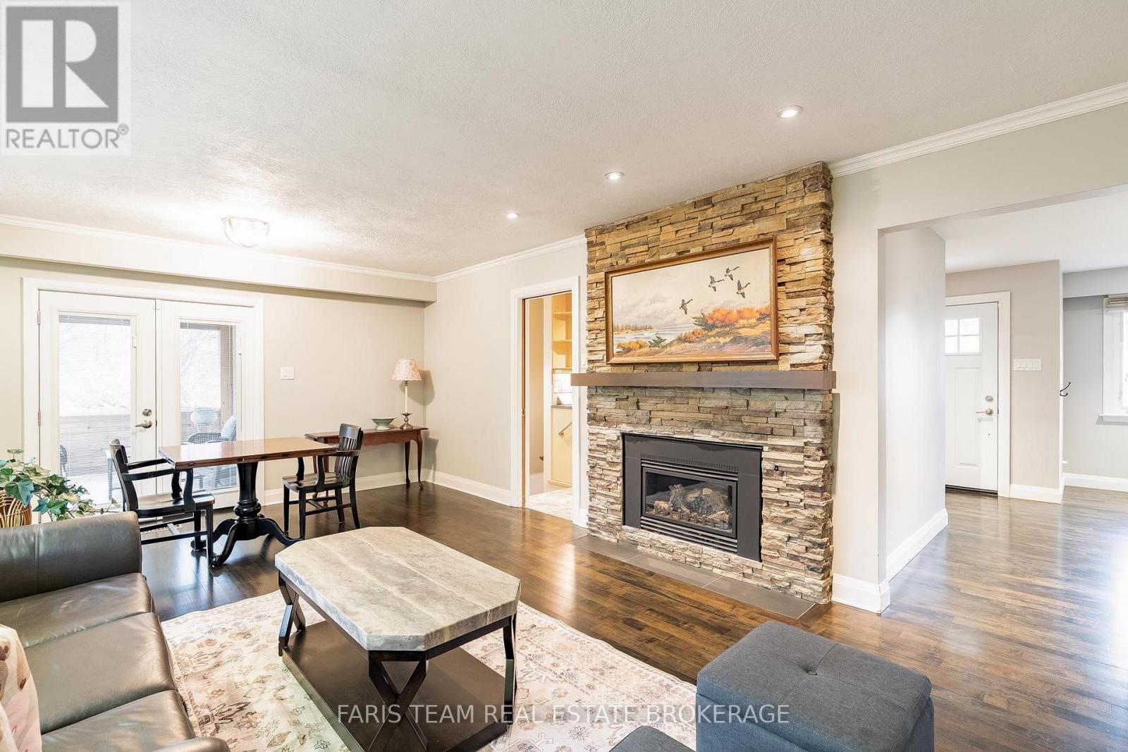 15 Davidson Street, Barrie, Ontario L4M 3R9 - Photo 12 - S12581536