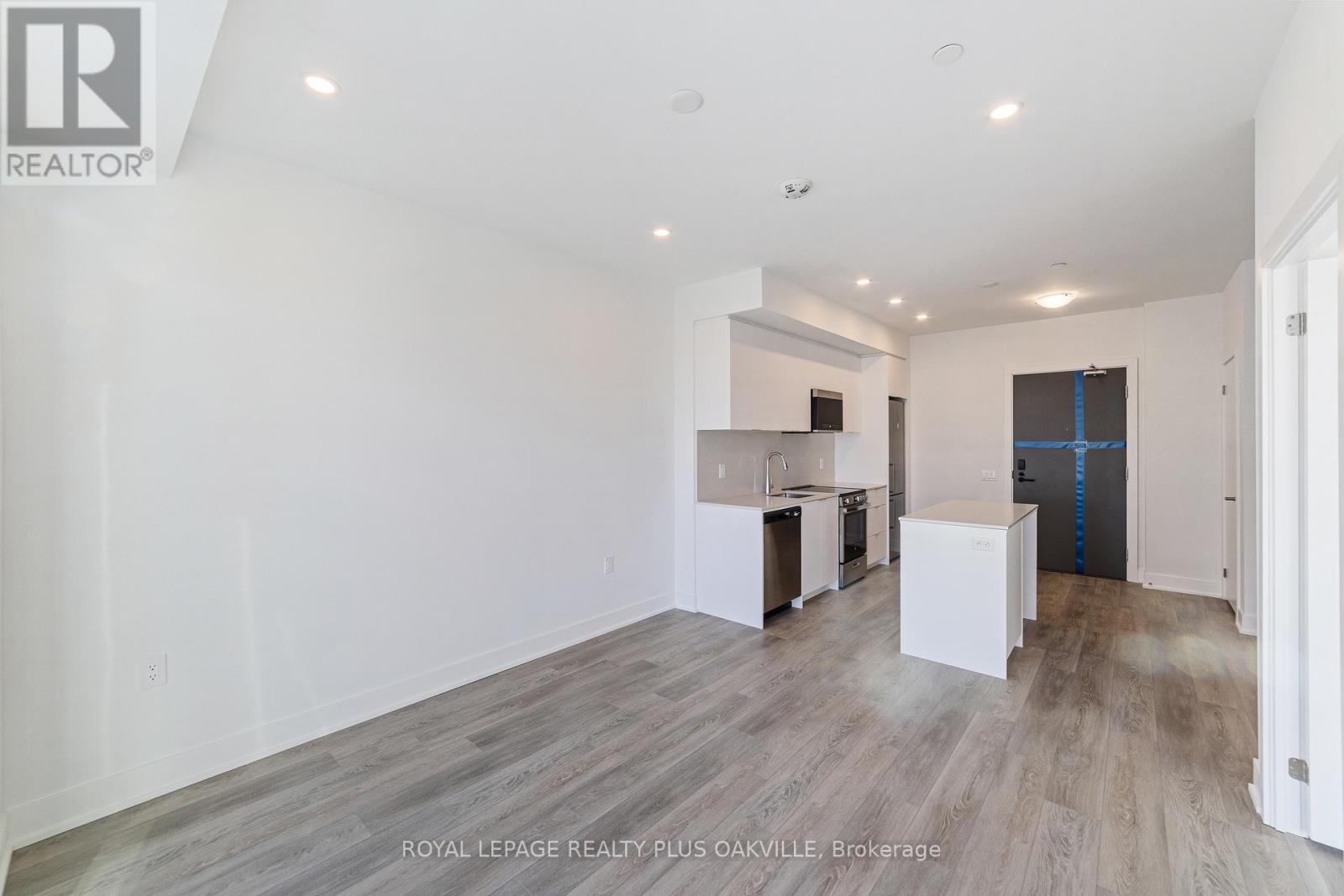 407 - 2088 James Street, Burlington, Ontario  L7R 0H2 - Photo 10 - W12602660