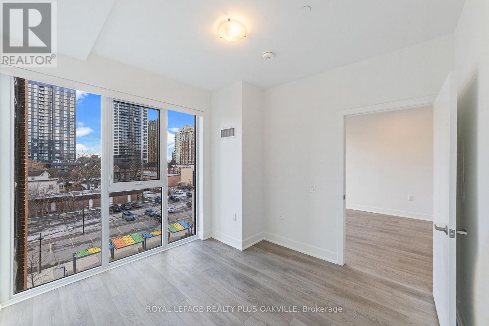 407 - 2088 James Street, Burlington, Ontario  L7R 0H2 - Photo 14 - W12602660