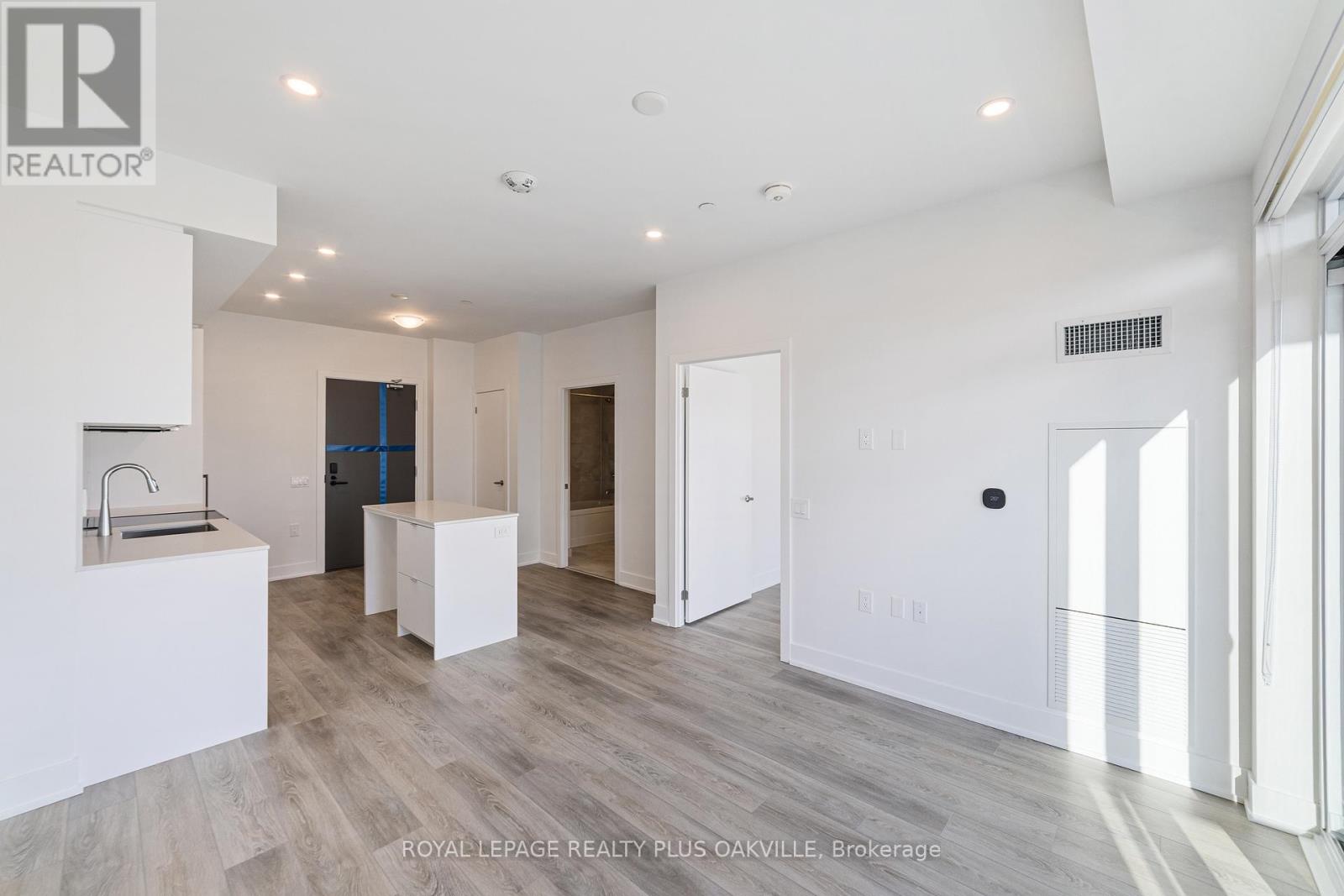 407 - 2088 James Street, Burlington, Ontario  L7R 0H2 - Photo 11 - W12602660