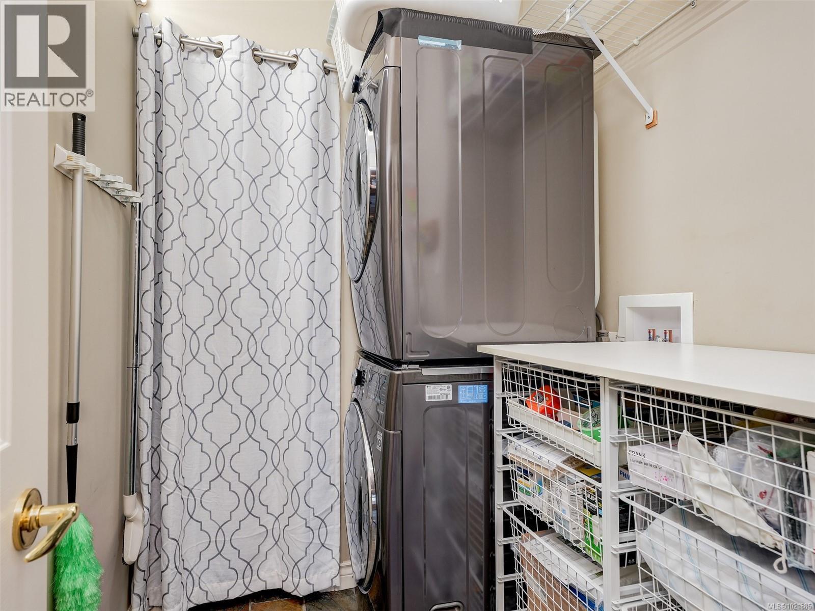 25 1286 Tolmie Ave, Saanich, British Columbia V8P 1E3 - Photo 34 - 1021885