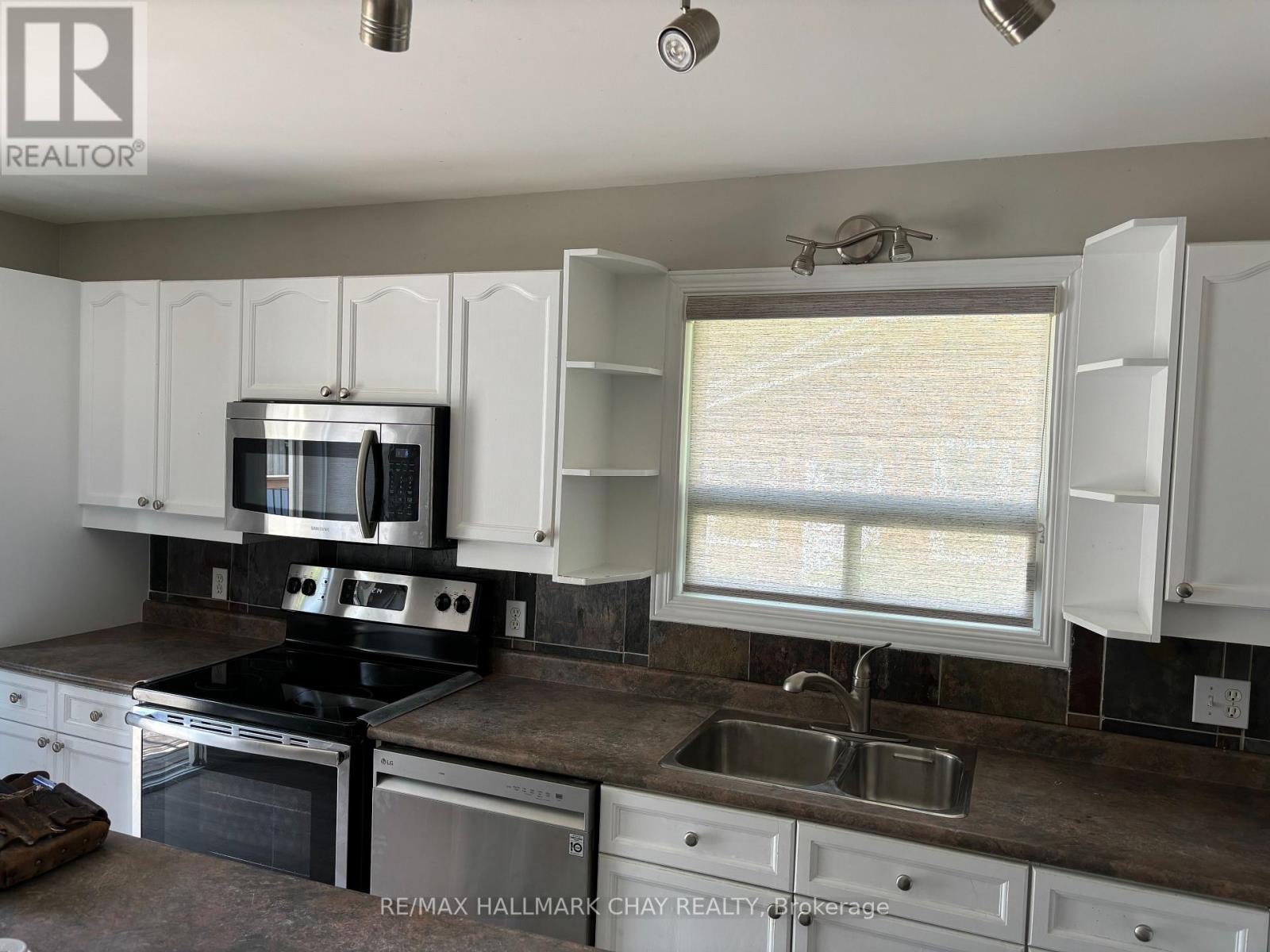 439 Peter Street N, Orillia, Ontario  L3V 5A6 - Photo 6 - S12630356