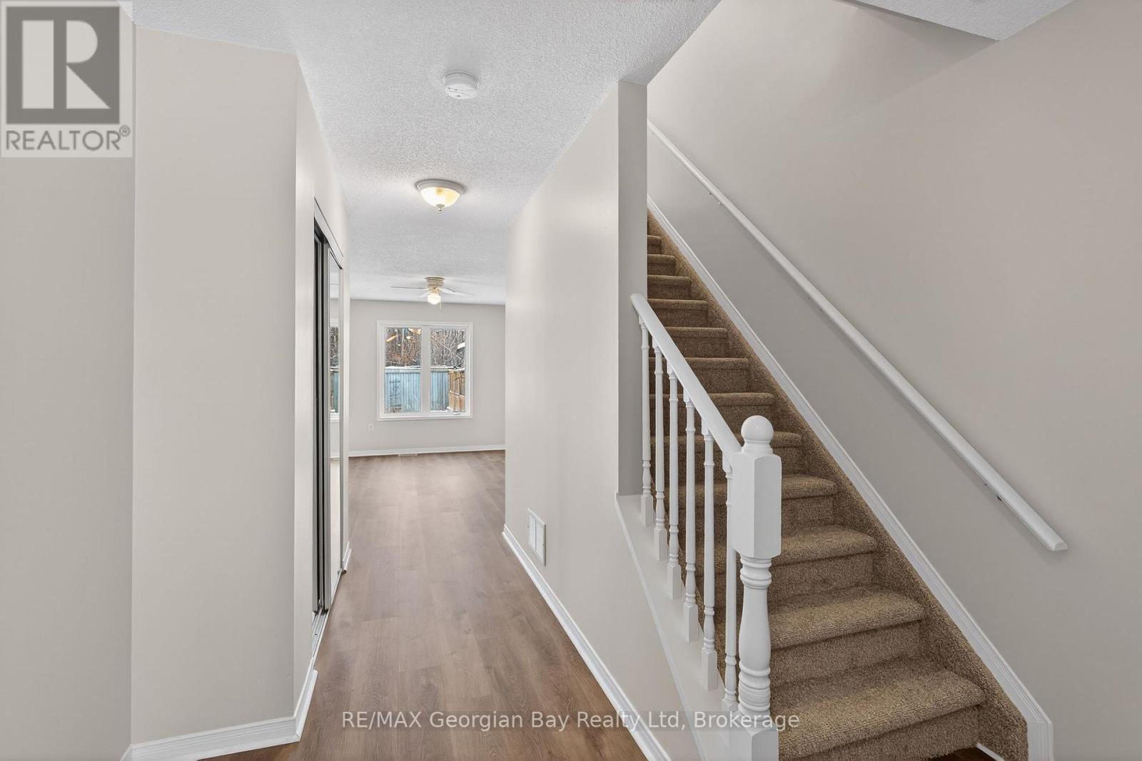 836 Coral Springs Lane, Midland, Ontario L4R 0A1 - Photo 3 - S12630452