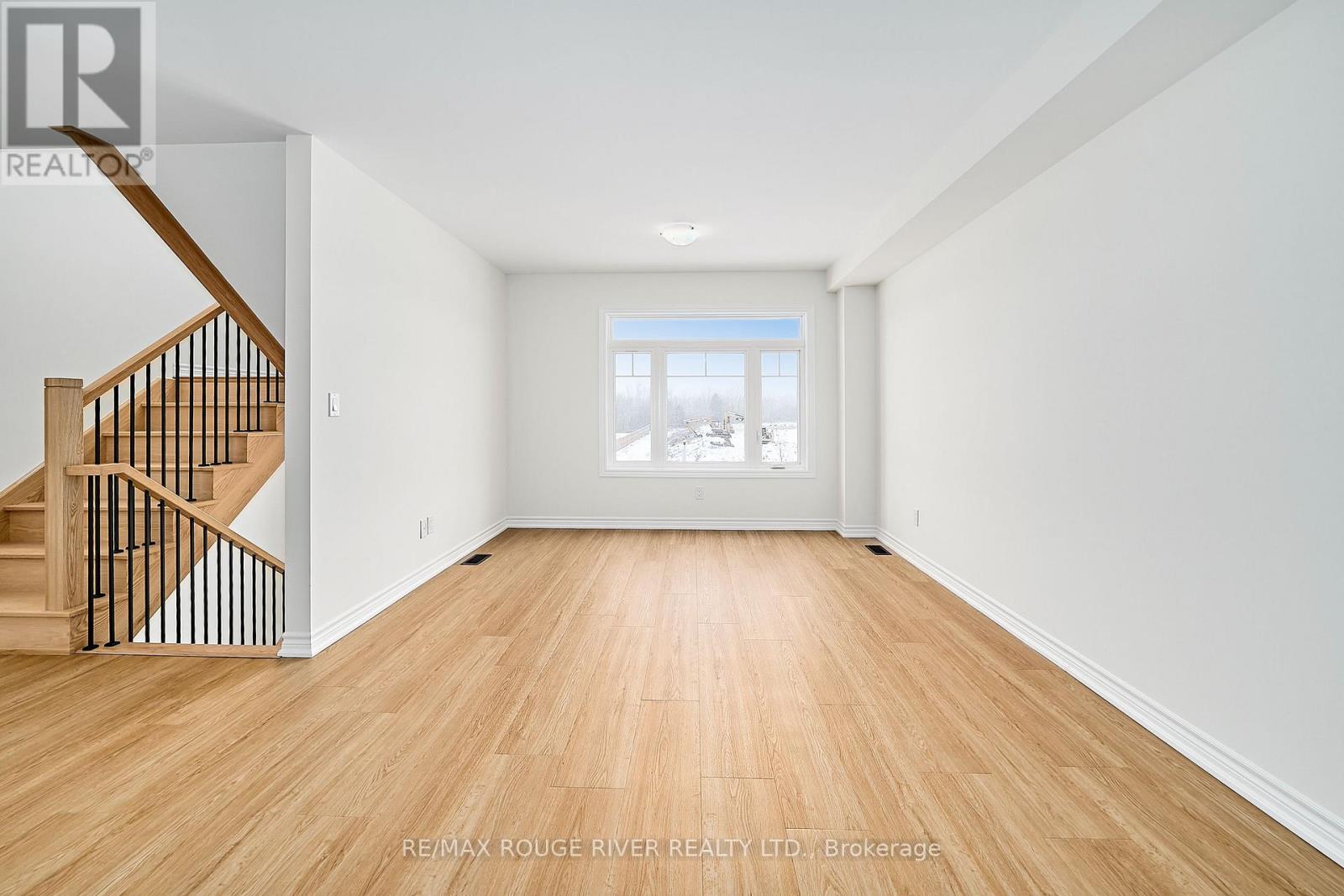 11 Addyman Crescent, Clarington, Ontario  L1B 0X1 - Photo 6 - E12630420