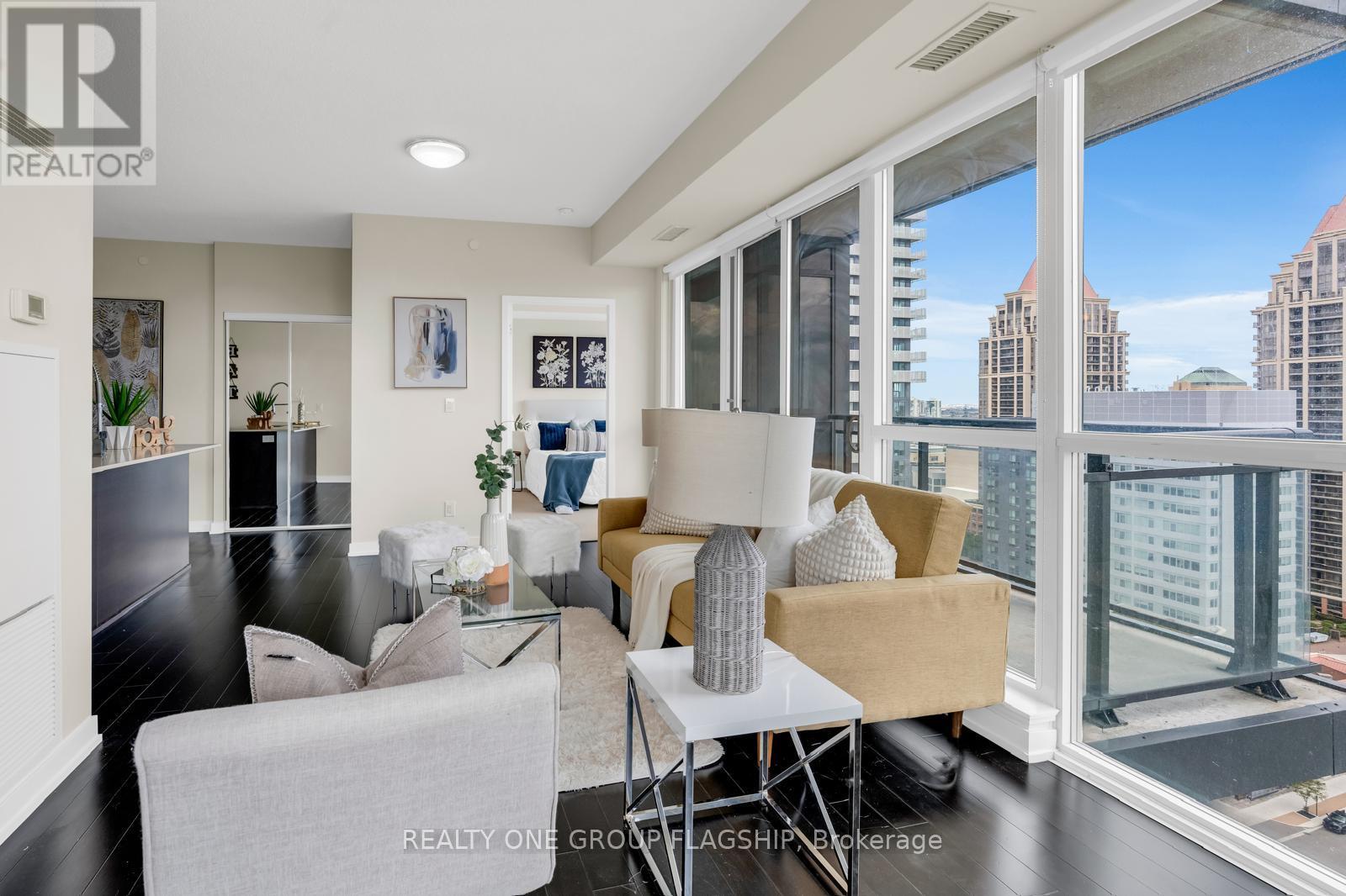 1909 - 510 Curran Place, Mississauga (Creditview), Ontario  L5B 0J4 - Photo 2 - W12630372