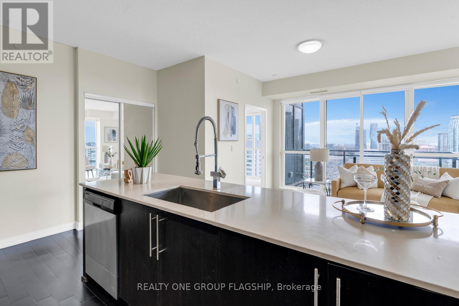 1909 - 510 Curran Place, Mississauga (Creditview), Ontario  L5B 0J4 - Photo 8 - W12630372