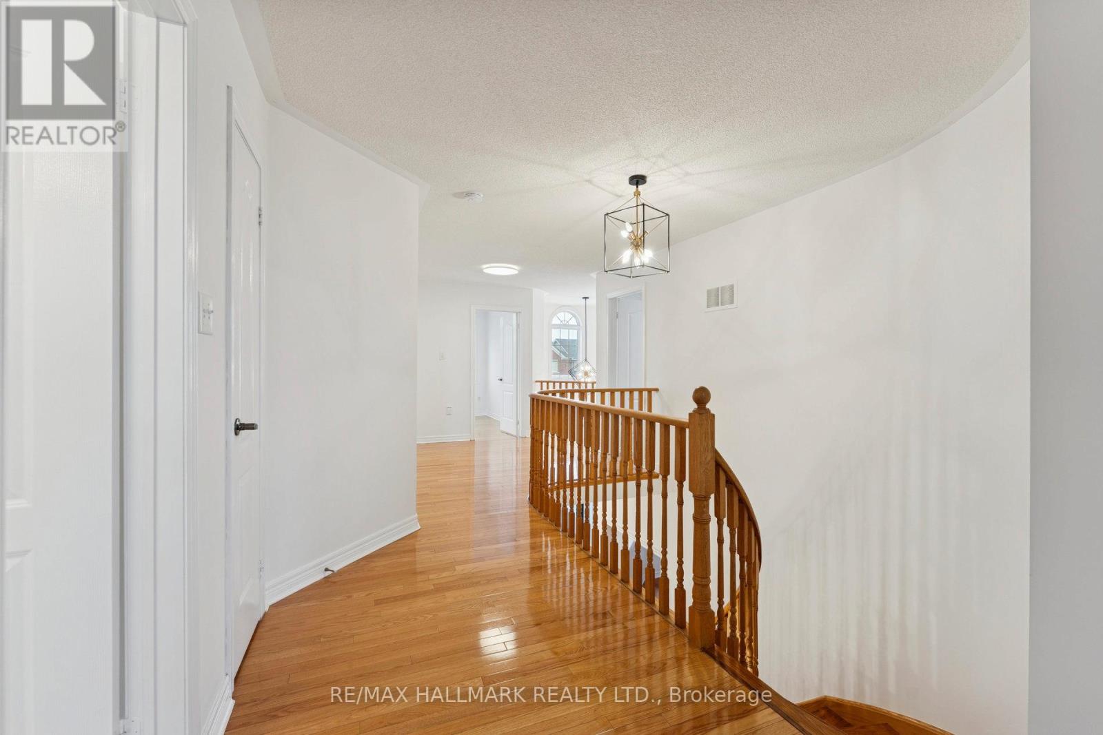 94 Olde Town Road, Brampton, Ontario  L6X 4X9 - Photo 18 - W12630408