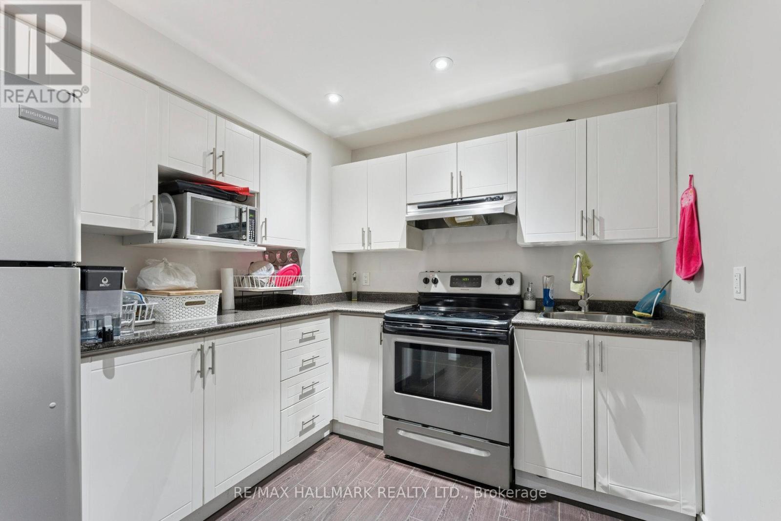 94 Olde Town Road, Brampton, Ontario  L6X 4X9 - Photo 40 - W12630408