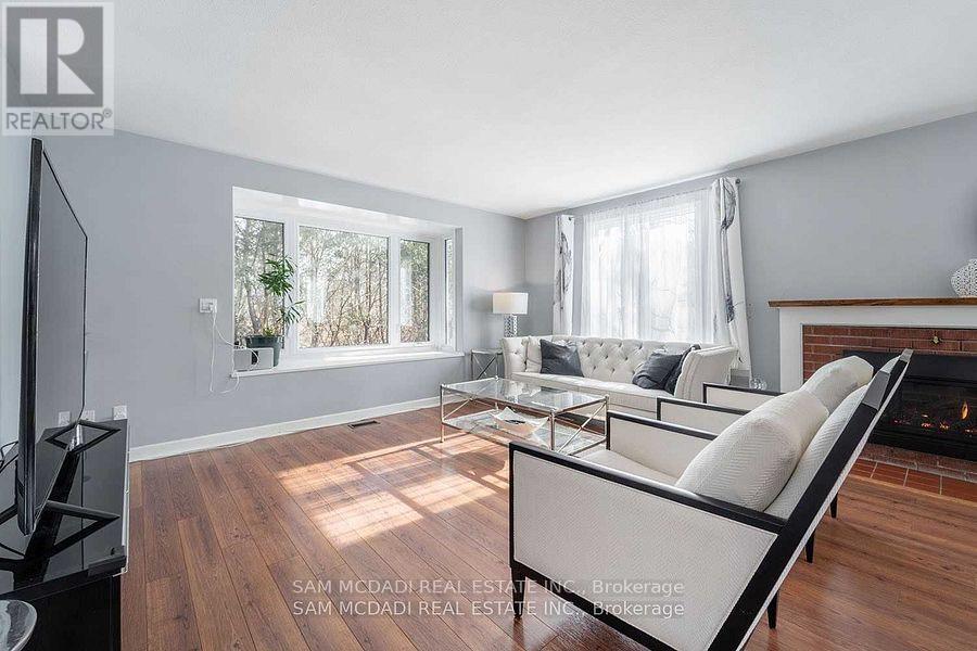 1730 Sunningdale Bend, Mississauga, Ontario  L5J 1G1 - Photo 9 - W12630412