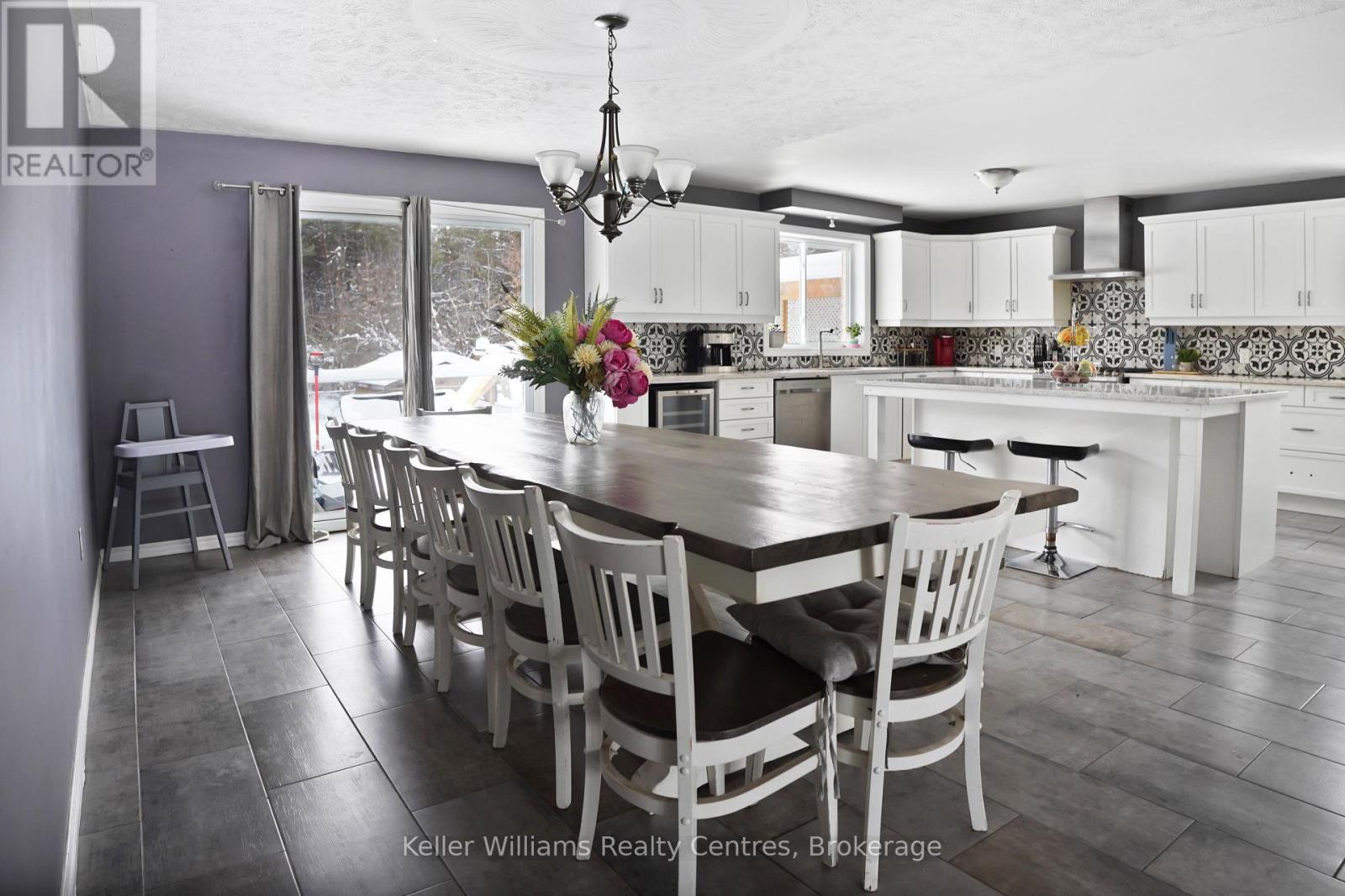 27 Pine Tree Drive, South Bruce Peninsula, Ontario  N0H 1P0 - Photo 13 - X12630506