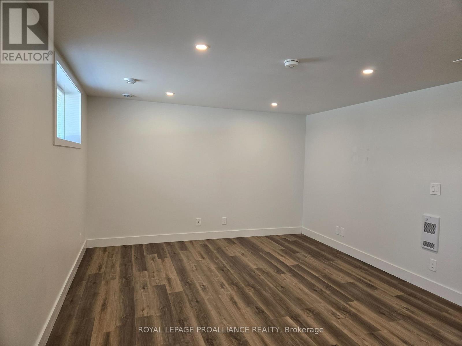 B - 8 Aldersgate Drive, Belleville, Ontario  K8P 4G3 - Photo 10 - X12630544