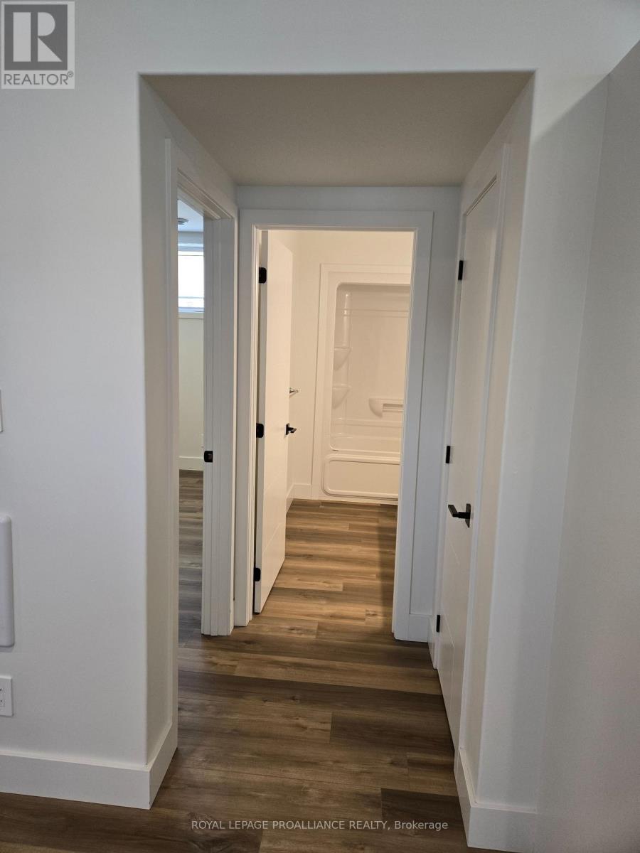 B - 8 Aldersgate Drive, Belleville, Ontario  K8P 4G3 - Photo 13 - X12630544