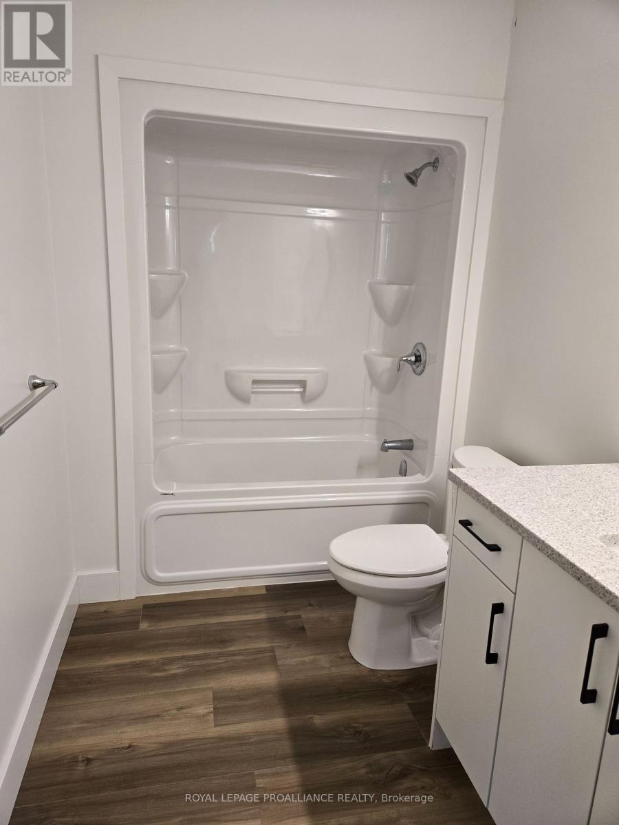 B - 8 Aldersgate Drive, Belleville, Ontario  K8P 4G3 - Photo 14 - X12630544