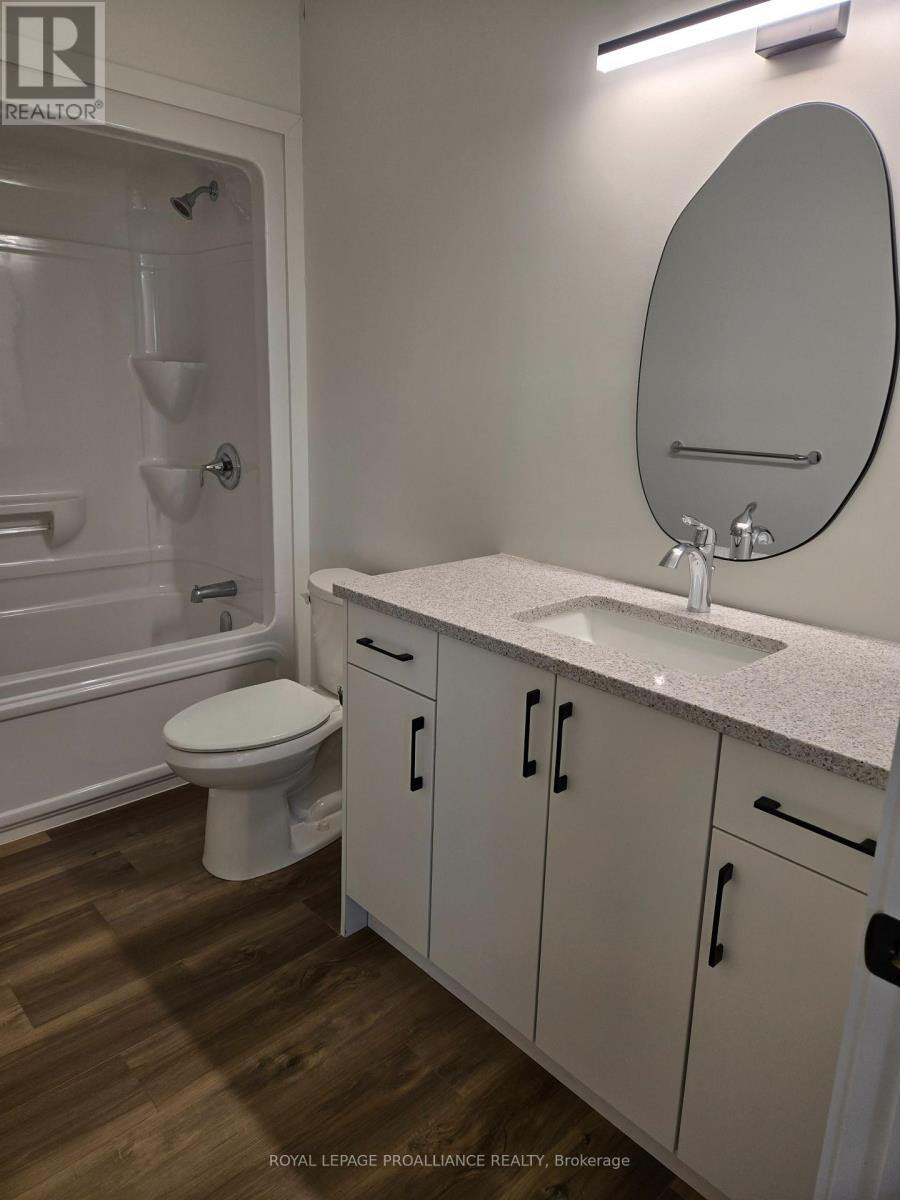 B - 8 Aldersgate Drive, Belleville, Ontario  K8P 4G3 - Photo 15 - X12630544