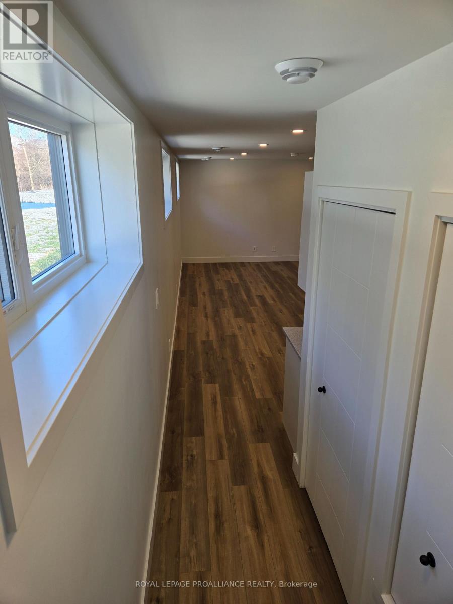 B - 8 Aldersgate Drive, Belleville, Ontario  K8P 4G3 - Photo 3 - X12630544