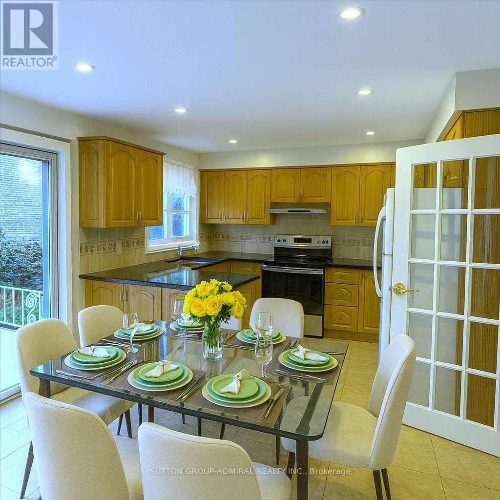 53 Bestview Drive, Toronto, Ontario M2M 2X8 - Photo 10 - C12504534