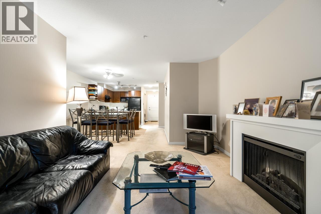 210 4868 Brentwood Drive, Burnaby, British Columbia V5C 0C2 - Photo 2 - R3073419