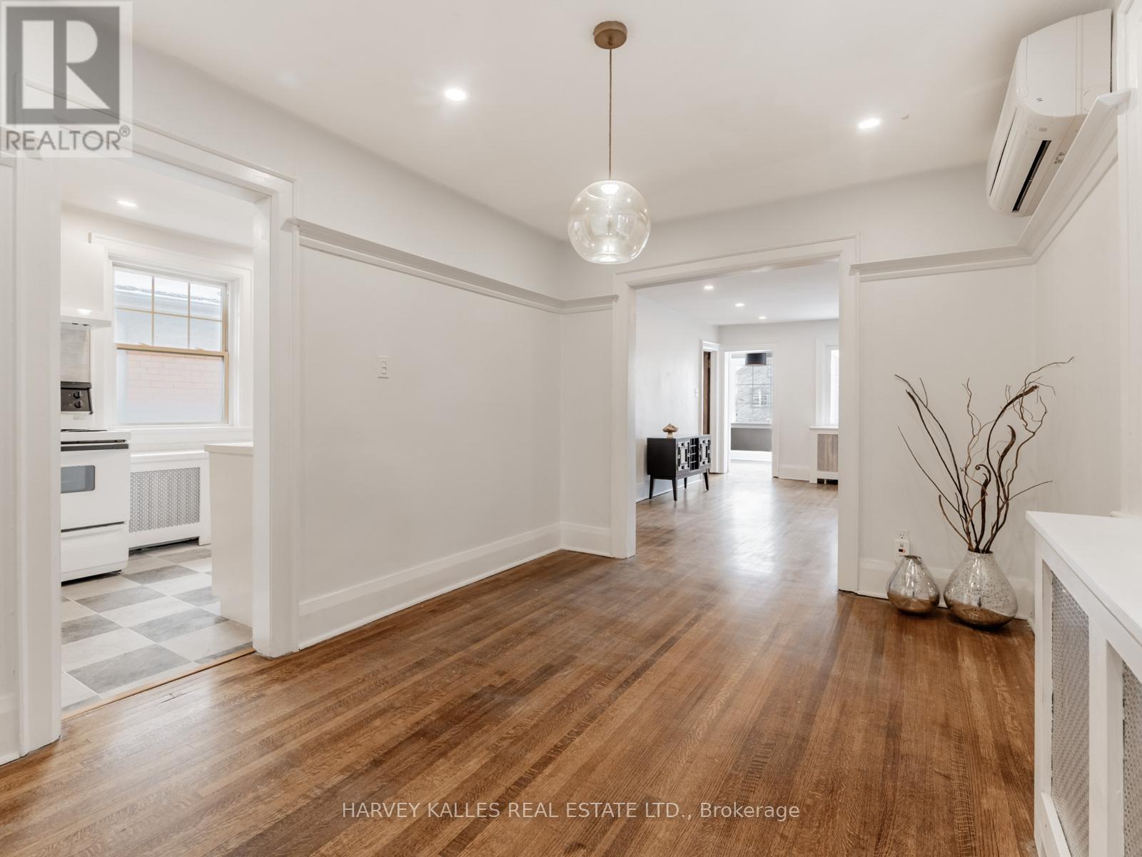 2nd Floor - 39 Standish Avenue, Toronto, Ontario M4W 3B2 - Photo 13 - C12630046