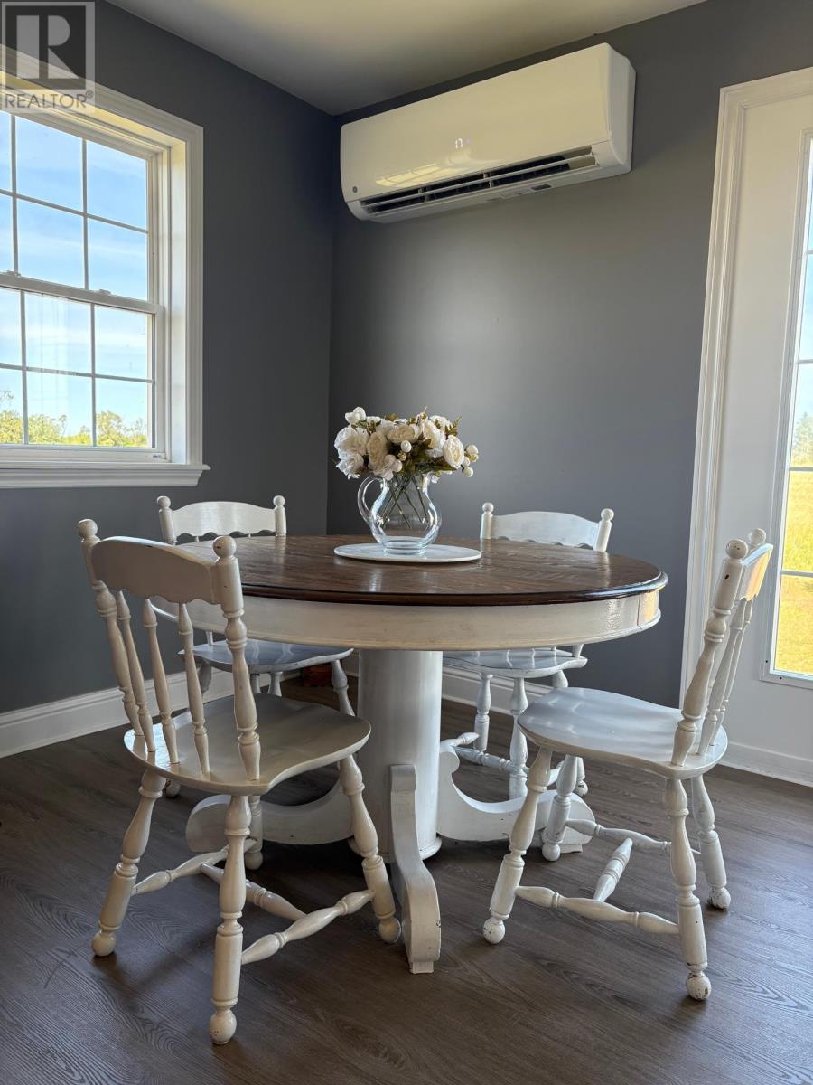 953 Avondale Road, Vernon Bridge, Prince Edward Island  C0A 2E0 - Photo 8 - 202529404