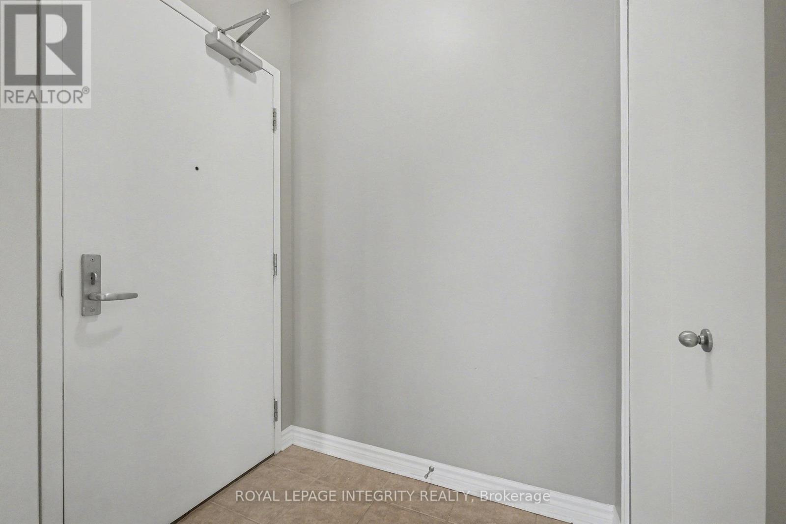 205 - 70 Landry Street, Ottawa, Ontario  K1L 0A8 - Photo 2 - X12630522