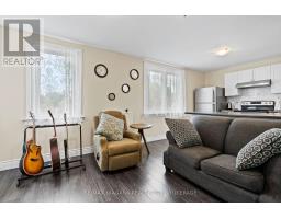 UPPER - 47 CHAPLIN AVENUE, St. Catharines, Ontario