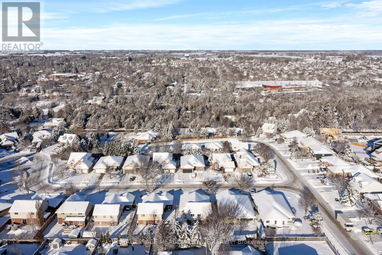 48 Dickinson Court, Centre Wellington, Ontario N0B 1S0 - Photo 34 - X12630280