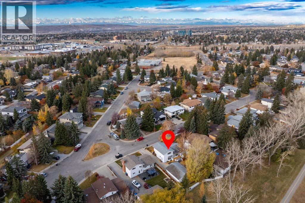 3375 Breton Close Nw, Calgary, Alberta  T2L 1X3 - Photo 5 - A2268066