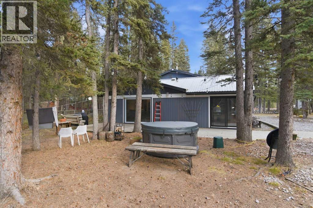 15 Park Point, Bragg Creek, Alberta  T0L 0K0 - Photo 40 - A2270590