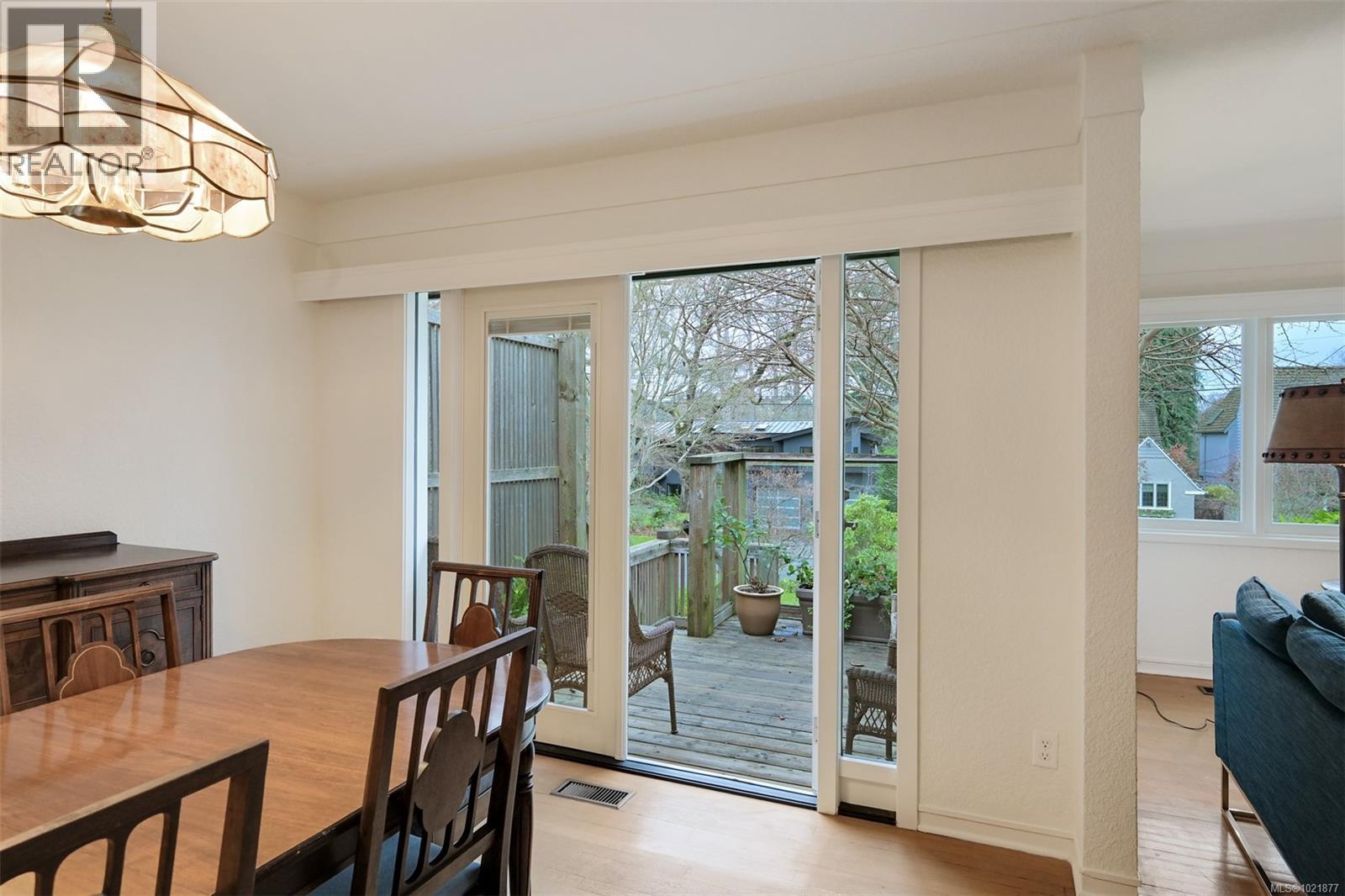 645 Transit Rd, Oak Bay, British Columbia  V8S 4Z4 - Photo 12 - 1021877