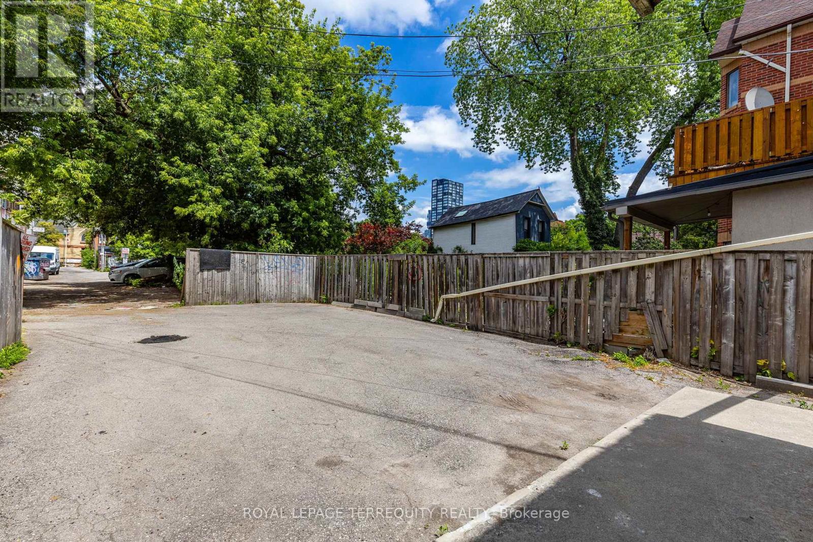 102 - 124 Baldwin Street, Toronto (Kensington-Chinatown), Ontario  M5T 1L6 - Photo 12 - C12630436