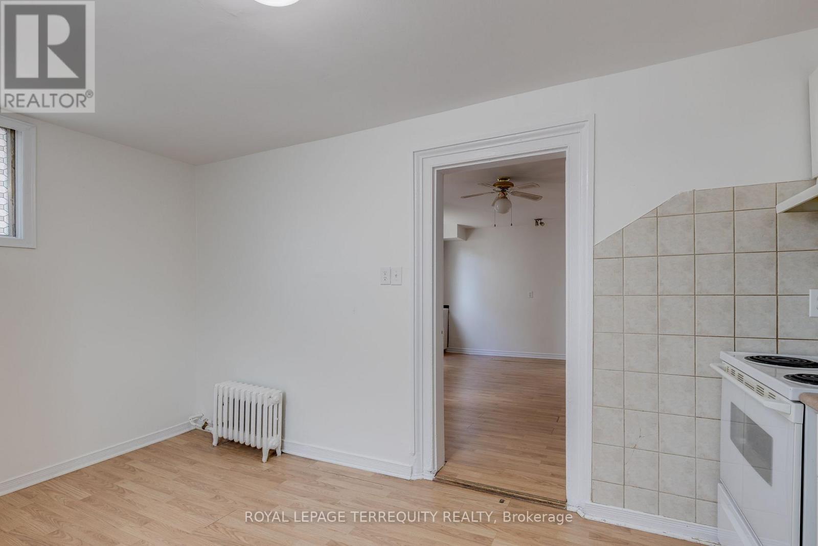 102 - 124 Baldwin Street, Toronto (Kensington-Chinatown), Ontario  M5T 1L6 - Photo 4 - C12630436