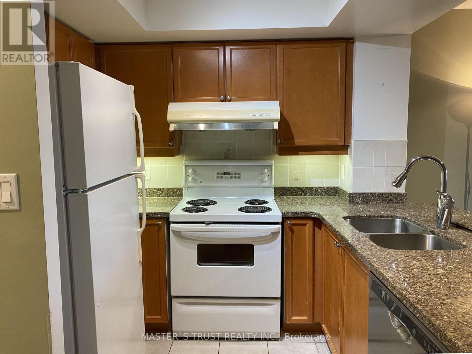 1709 - 3 Rean Drive, Toronto, Ontario  M2K 3C2 - Photo 5 - C12630476