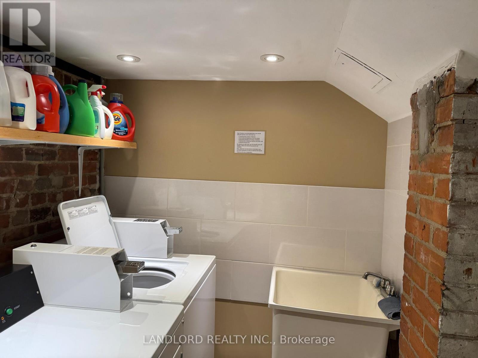 Bsmt - 2 Chicora Avenue, Toronto, Ontario  M5R 1T6 - Photo 15 - C12630480