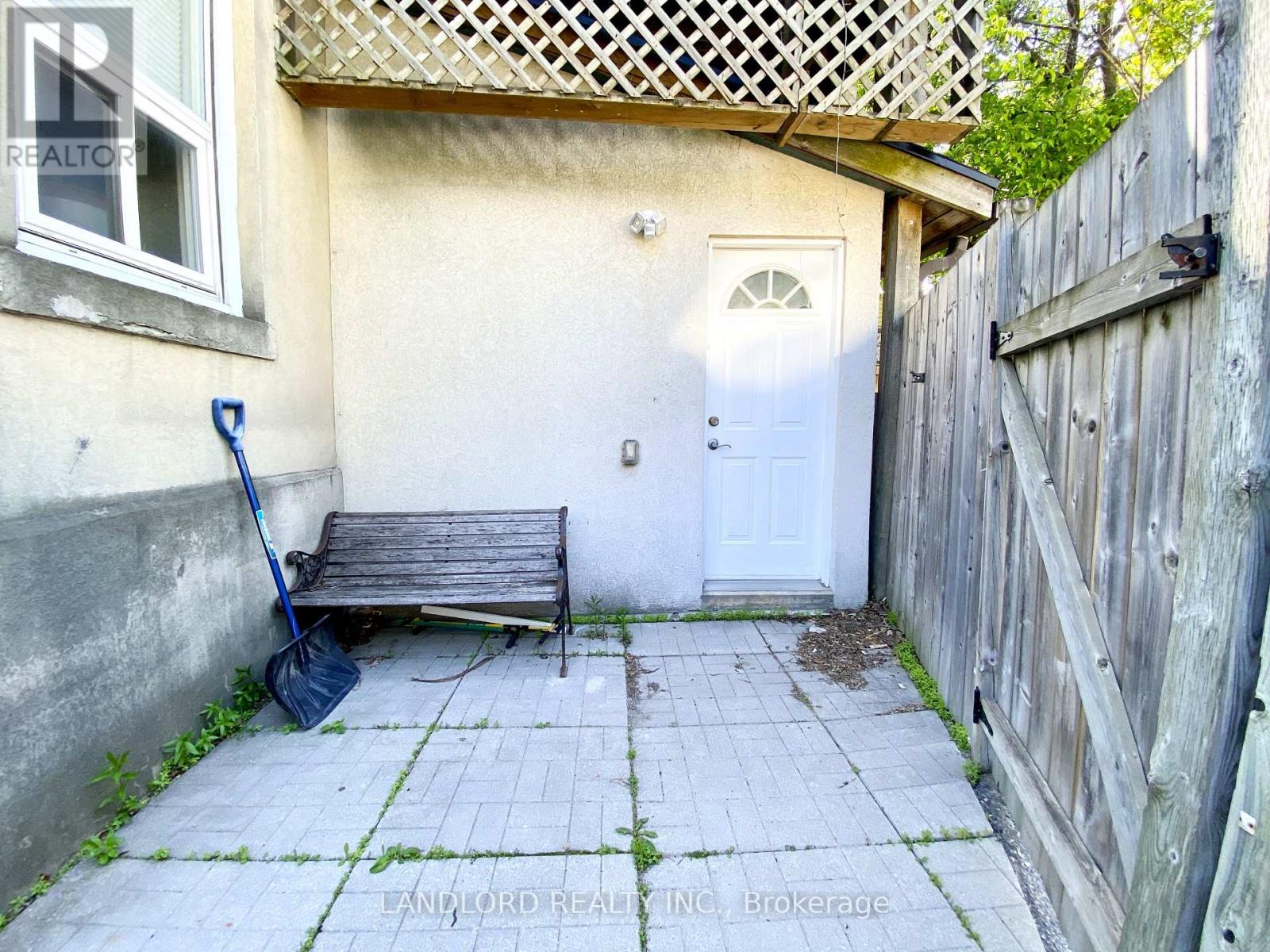 Bsmt - 2 Chicora Avenue, Toronto, Ontario  M5R 1T6 - Photo 16 - C12630480