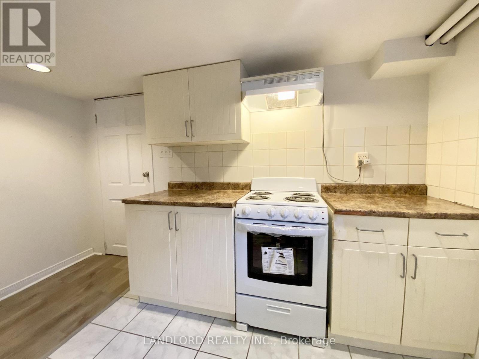 Bsmt - 2 Chicora Avenue, Toronto, Ontario  M5R 1T6 - Photo 4 - C12630480