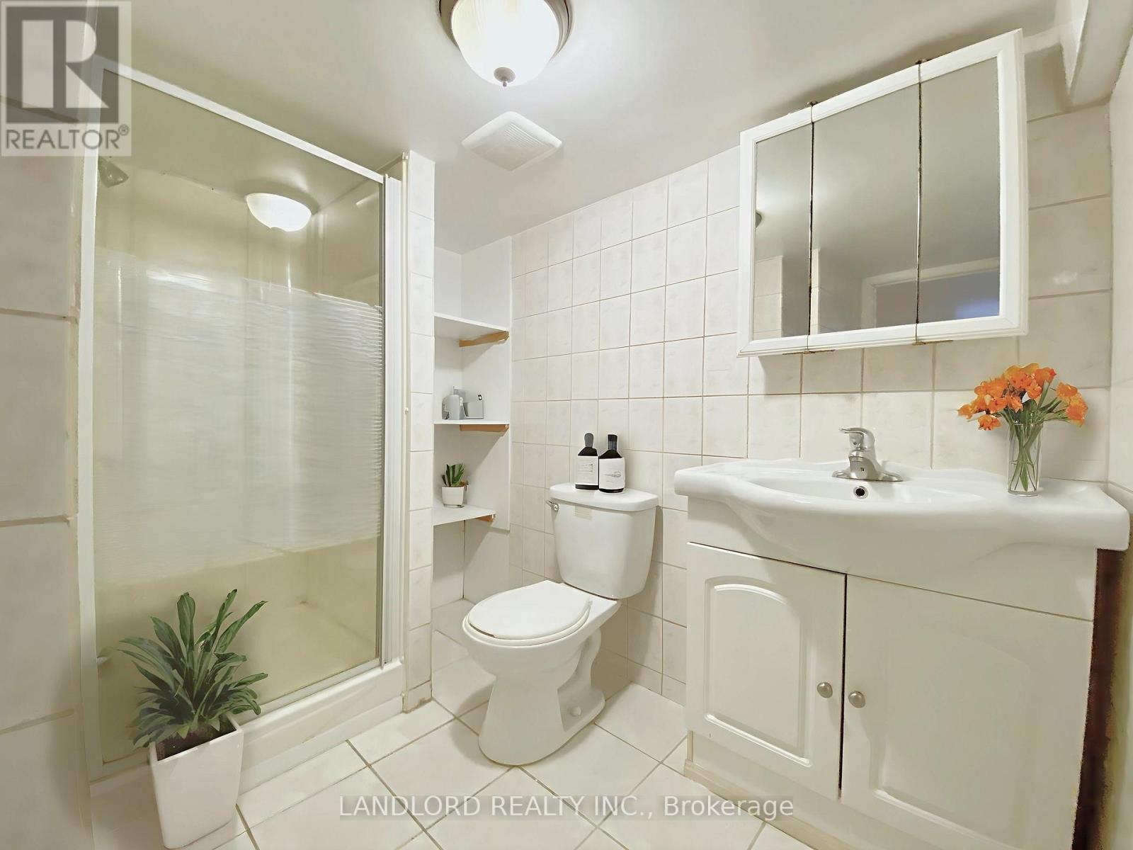 Bsmt - 2 Chicora Avenue, Toronto, Ontario  M5R 1T6 - Photo 8 - C12630480