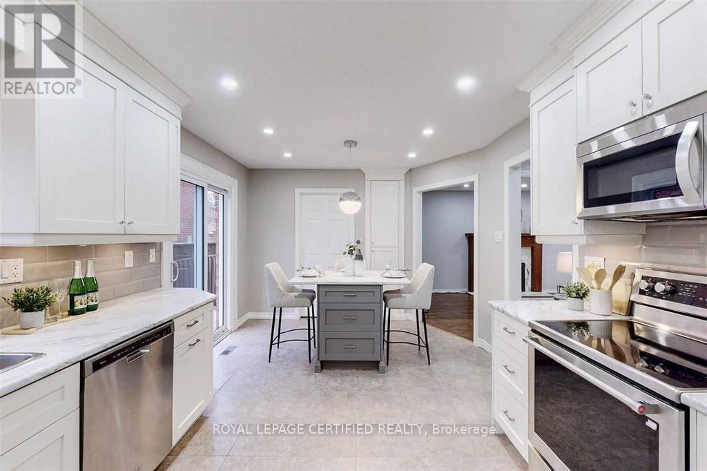 21 Eldridge Place, Whitby, Ontario  L1N 9E6 - Photo 10 - E12630490