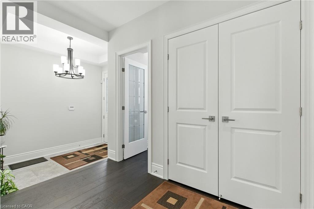 15 Robarts Drive, Ancaster, Ontario  L9K 0H6 - Photo 3 - 40775420