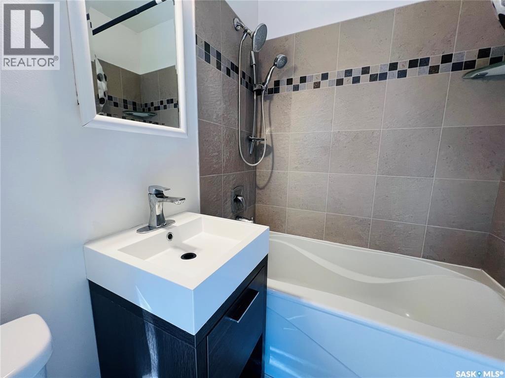 375 7th Avenue Nw, Swift Current, Saskatchewan  S9H 0Z1 - Photo 13 - SK025554