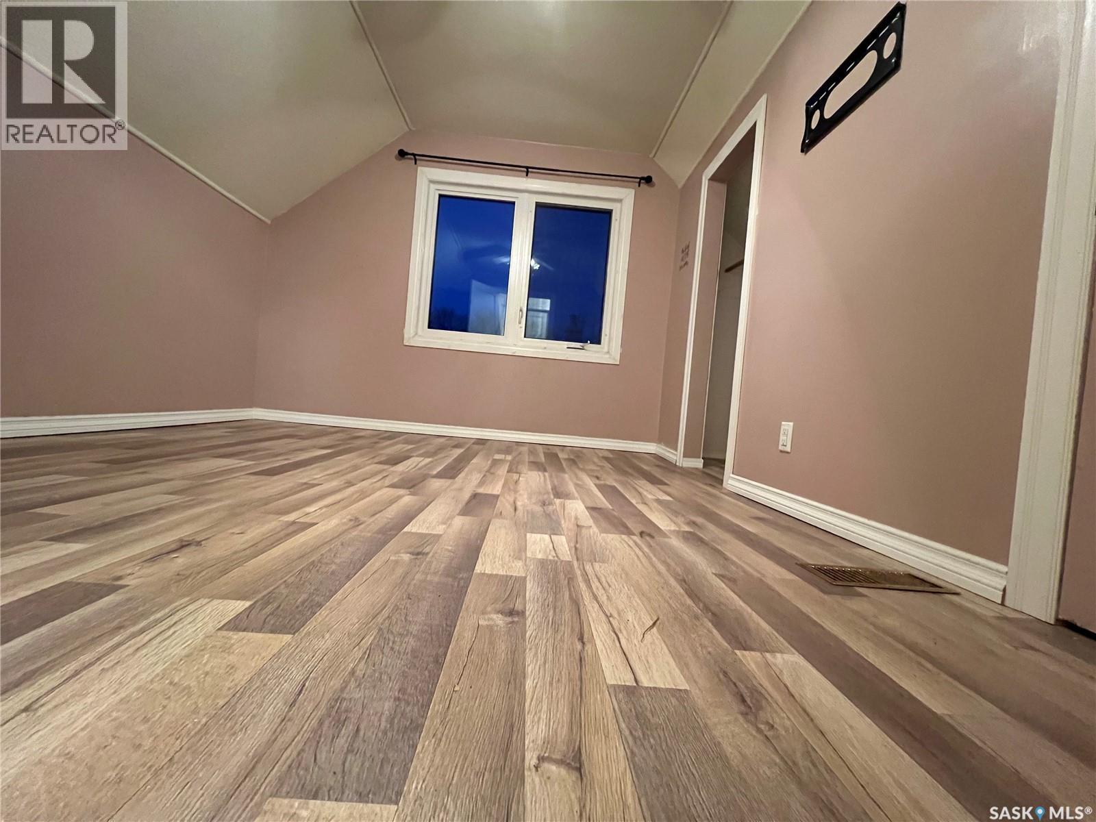 375 7th Avenue Nw, Swift Current, Saskatchewan  S9H 0Z1 - Photo 20 - SK025554