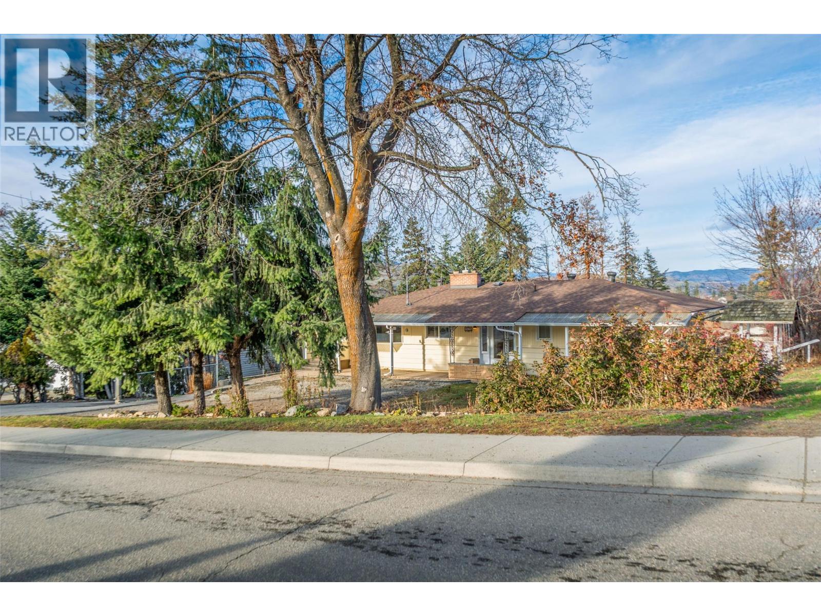 1805 39 Avenue, Vernon, British Columbia  V1T 3A6 - Photo 6 - 10369891