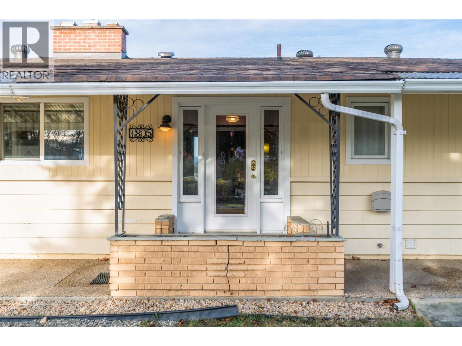 1805 39 Avenue, Vernon, British Columbia  V1T 3A6 - Photo 9 - 10369891