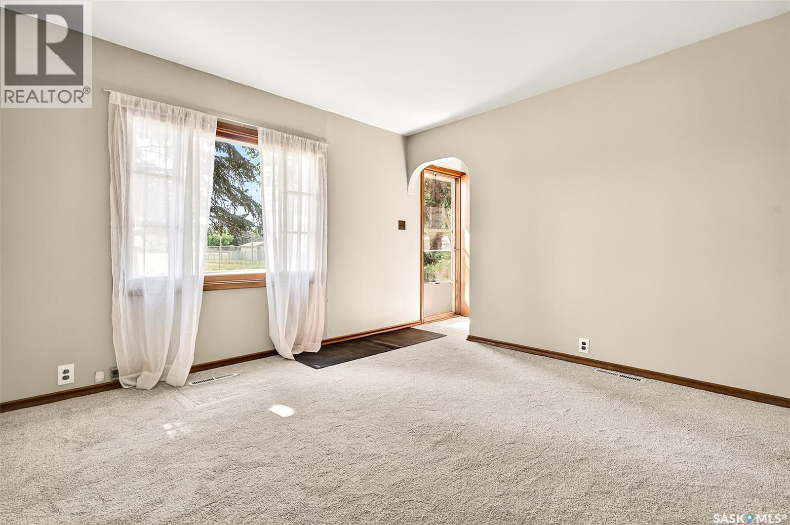 530 Duffield Street W, Moose Jaw, Saskatchewan  S6H 5H9 - Photo 5 - SK025562