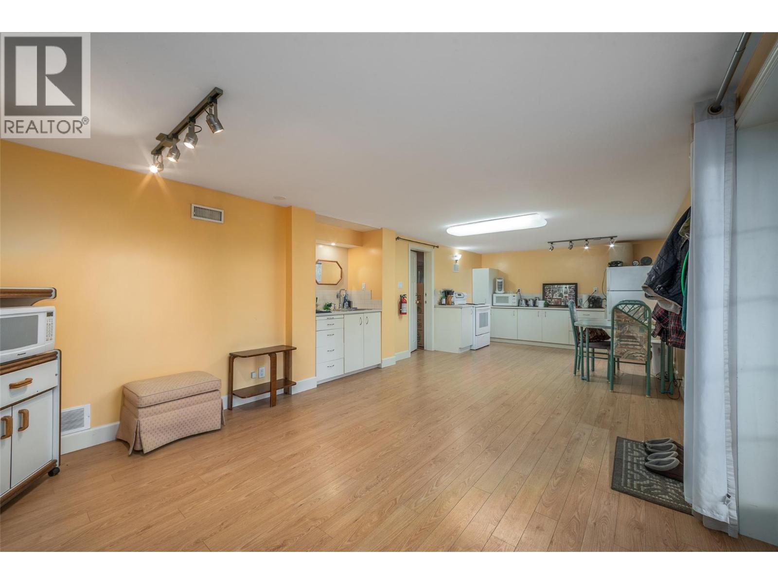 1805 39 Avenue, Vernon, British Columbia  V1T 3A6 - Photo 65 - 10369891