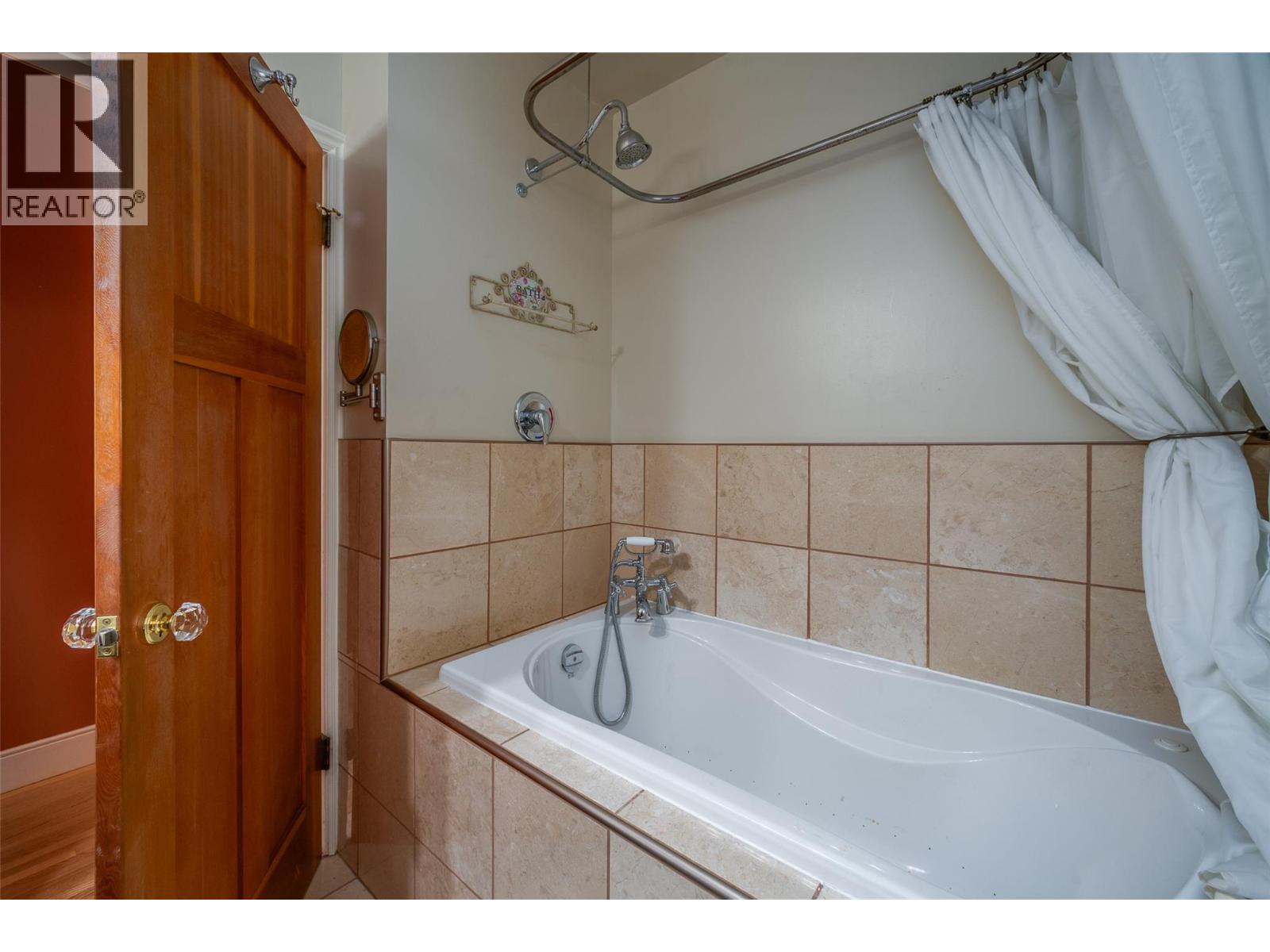 1805 39 Avenue, Vernon, British Columbia  V1T 3A6 - Photo 63 - 10369891