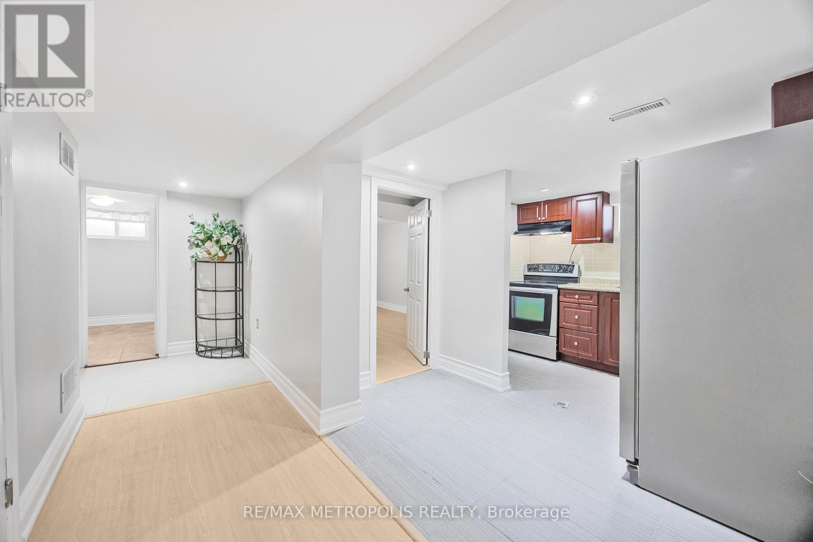 Basement - 228 Penn Avenue S, Newmarket (Bristol-London), Ontario  L3Y 2S5 - Photo 10 - N12630456