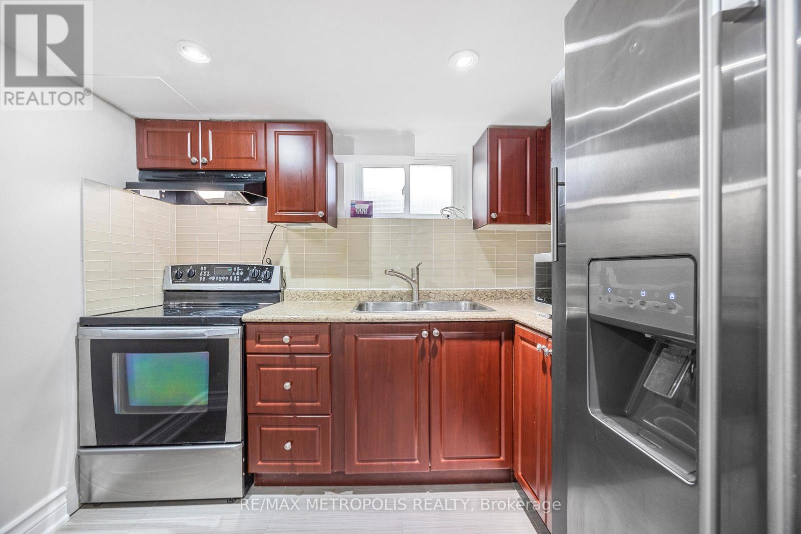 Basement - 228 Penn Avenue S, Newmarket (Bristol-London), Ontario  L3Y 2S5 - Photo 11 - N12630456