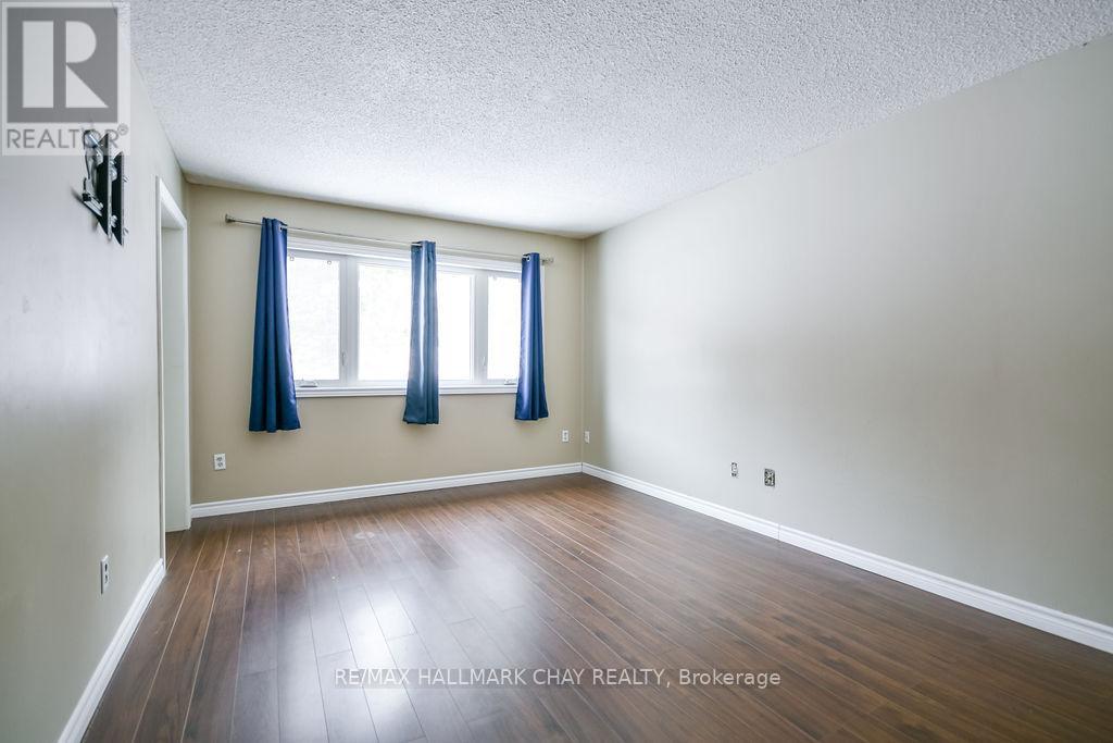 1 Pine Spring Road, Oro-Medonte (Horseshoe Valley), Ontario  L4M 4Y8 - Photo 16 - S12630492